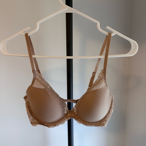 Natori Other - NEW with Tags Natori Lace Trimmed Bra in Nude